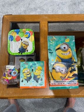 Minions Despicable Me Party Napkins,Plates ,Tablecloth and rings. 4 piece set